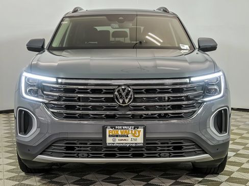 Used 2026 Volkswagen Atlas SE w/ Panoramic Sunroof Package AWD/4WD image 4