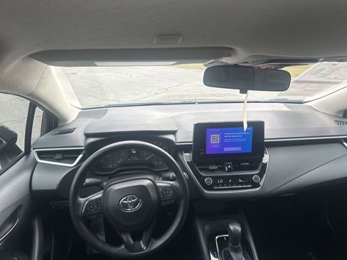 Certified 2025 Toyota Corolla LE image 10