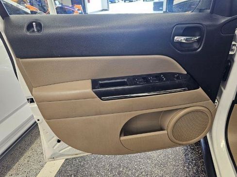 Used 2014 Jeep Patriot Limited w/ Sun/Sound Group AWD/4WD image 28