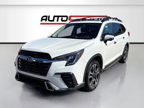 Used 2023 Subaru Ascent Touring image 3