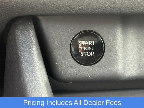 Used 2025 Nissan Rogue SV AWD/4WD image 14