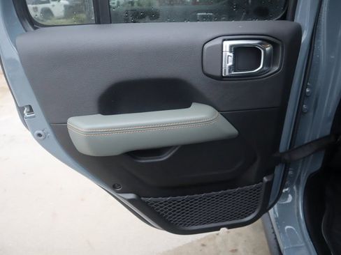 New 2026 Jeep Gladiator Mojave image 17