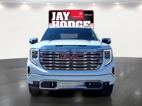 Used 2023 GMC Sierra 1500 Denali w/ Denali Reserve Package AWD/4WD image 2