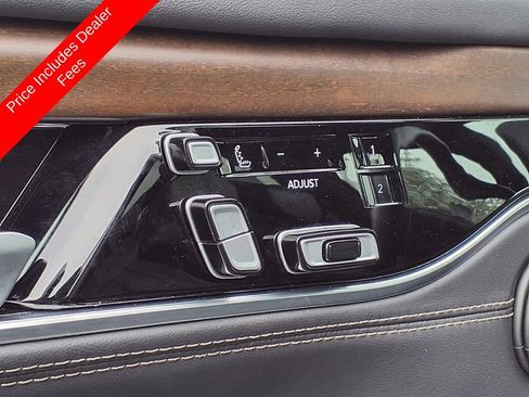 Used 2024 Jeep Grand Wagoneer L 4WD image 31