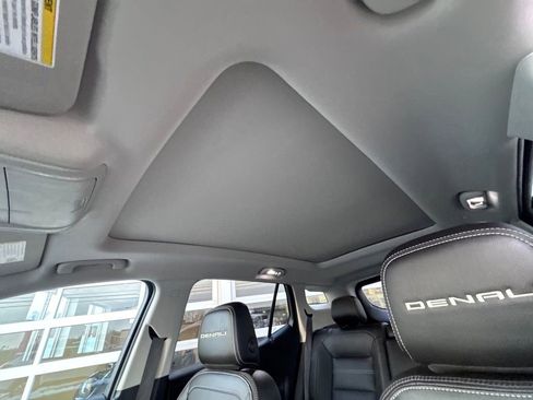 Used 2024 GMC Terrain Denali w/ Denali Premium Package image 21