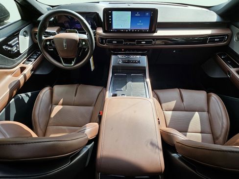 New 2025 Lincoln Aviator Reserve w/ Equipment Group 201A image 17