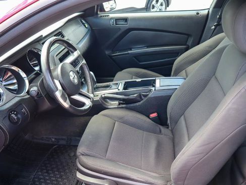 Used 2014 Ford Mustang Coupe RWD image 10