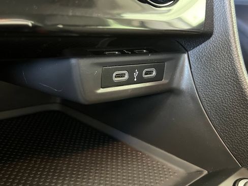 Used 2022 Volkswagen Jetta SE FWD image 36
