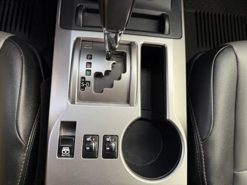 Used 2022 Toyota 4Runner SR5 Premium image 18