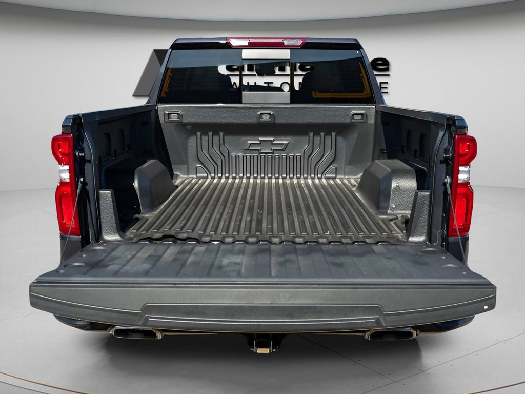 Used 2024 Chevrolet Silverado 1500 RST w/ Convenience Package II AWD/4WD image 9