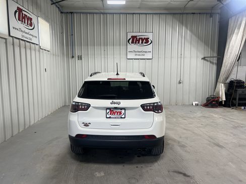 Used 2021 Jeep Compass Latitude image 6