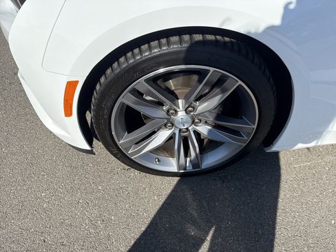 Used 2016 Chevrolet Camaro SS image 9