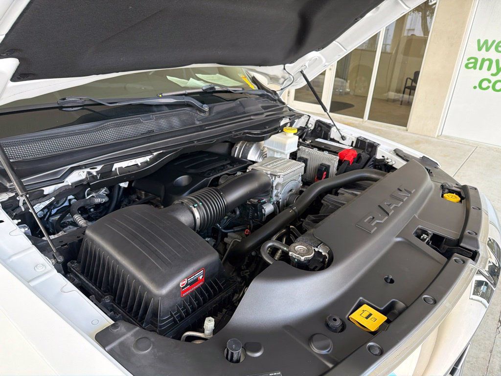 Used 2022 RAM 1500 Laramie AWD/4WD image 12