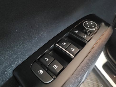 Used 2020 Kia Soul S FWD image 27