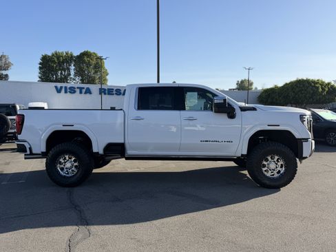 Used 2024 GMC Sierra 2500 Denali Ultimate image 8