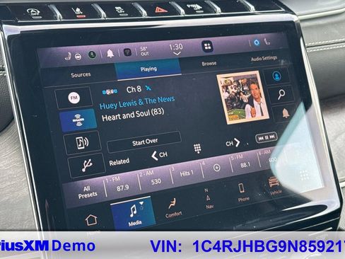 Used 2022 Jeep Grand Cherokee Limited image 52