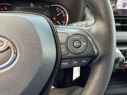 Used 2023 Toyota RAV4 LE AWD/4WD image 11