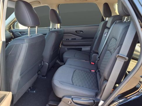 New 2026 Nissan Pathfinder SV image 43