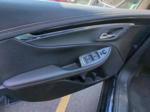 Used 2018 Chevrolet Impala LT w/ LT Leather Package FWD image 8