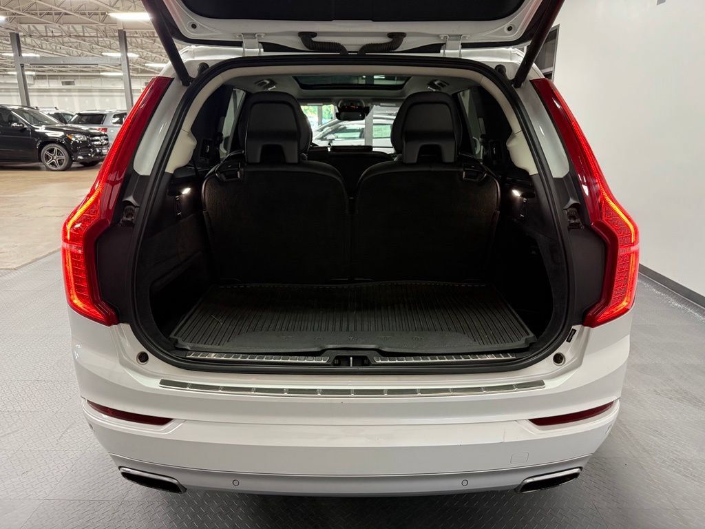 Used 2019 Volvo XC90 T6 Momentum w/ Protection Package Premier AWD/4WD image 16