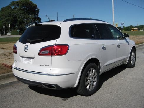 Used 2016 Buick Enclave Leather FWD image 4