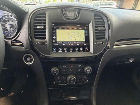 Used 2023 Chrysler 300 S w/ Comfort Group RWD image 17