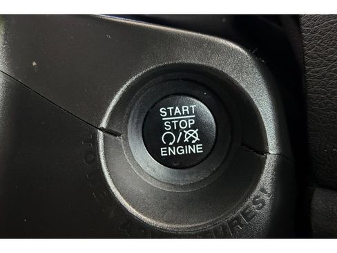 Used 2019 Jeep Renegade Sport w/ Sport Appearance Group AWD/4WD image 24