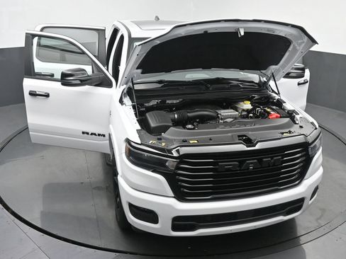 New 2026 RAM 1500 Laramie w/ Night Edition AWD/4WD image 60