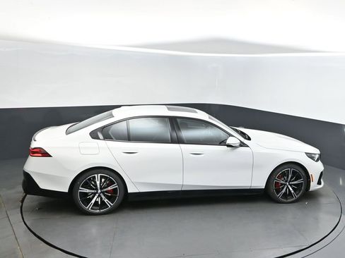 New 2026 BMW 530i w/ M Sport Package image 28