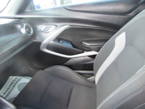 Used 2021 Chevrolet Camaro LT w/ RS Package RWD image 18