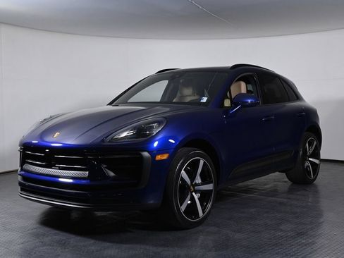 Used 2024 Porsche Macan AWD/4WD image 1