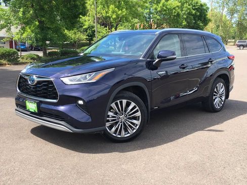 Used 2021 Toyota Highlander Platinum AWD/4WD image 1