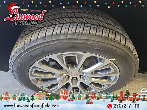 New 2026 GMC Yukon XL Denali image 8