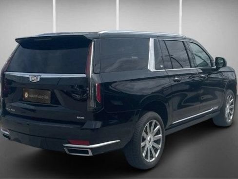 Used 2024 Cadillac Escalade ESV Premium Luxury Platinum AWD/4WD image 5