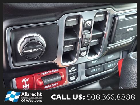 New 2026 Jeep Gladiator Rubicon w/ Safety Group AWD/4WD image 25