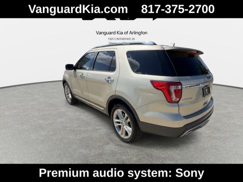 Used 2017 Ford Explorer Limited w/ Equipment Group 301A FWD image 7