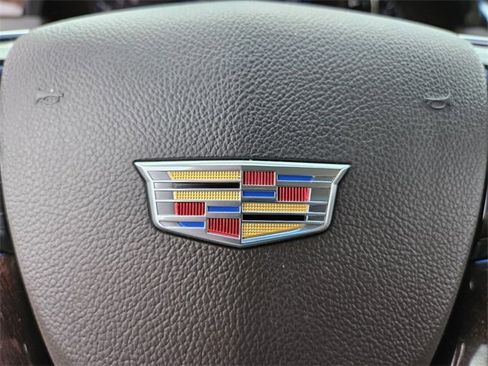 Used 2016 Cadillac XTS Luxury image 27