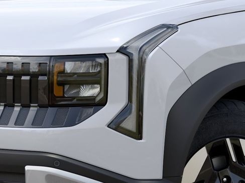 New 2027 Kia Seltos LX FWD image 10