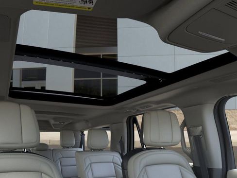 New 2025 Lincoln Navigator L Reserve image 22