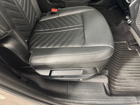 Used 2025 Kia Sorento SX Prestige image 34