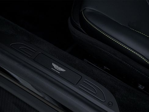New 2026 Aston Martin V8 Vantage Roadster image 32