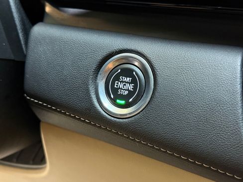 Used 2023 Cadillac Escalade Premium Luxury AWD/4WD image 15