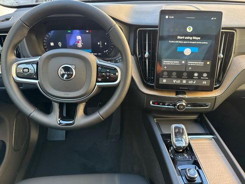 New 2026 Volvo XC60 B5 Plus w/ Climate Package AWD/4WD image 15