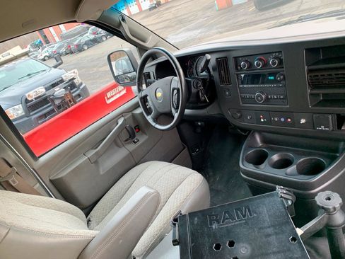 Used 2021 Chevrolet Express 3500 image 5