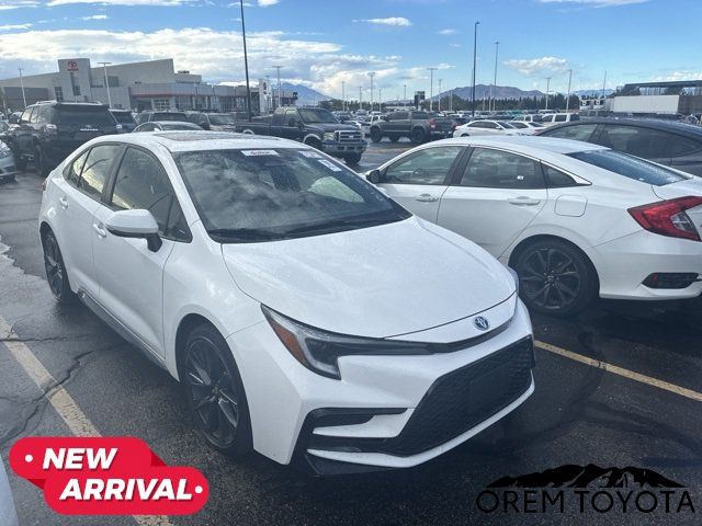 Used 2024 Toyota Corolla SE w/ SE Package FWD image 11