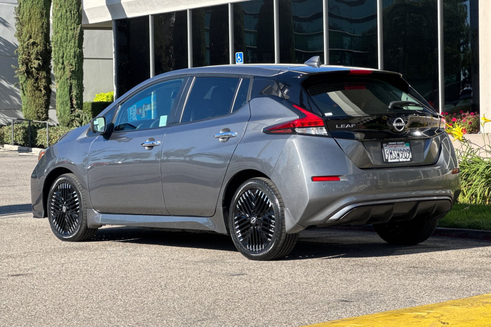 Used 2024 Nissan Leaf SV Plus FWD image 6