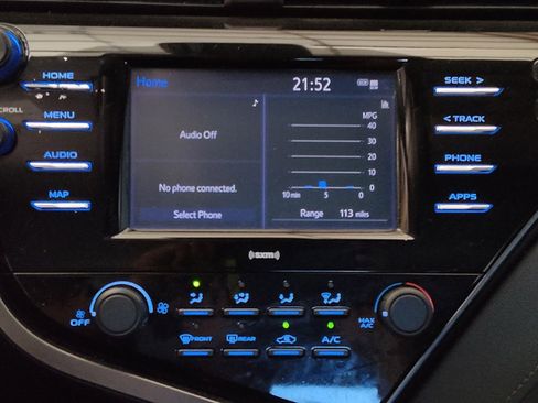 Used 2020 Toyota Camry LE image 25