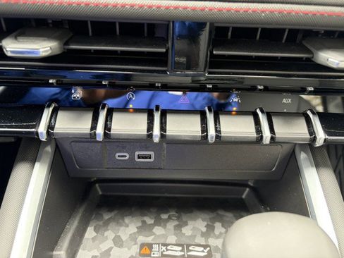 Used 2026 Chevrolet Colorado Z71 w/ Technology Package image 24