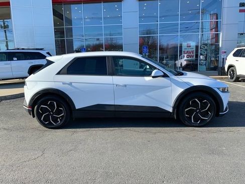 Used 2022 Hyundai Ioniq 5 SE image 2