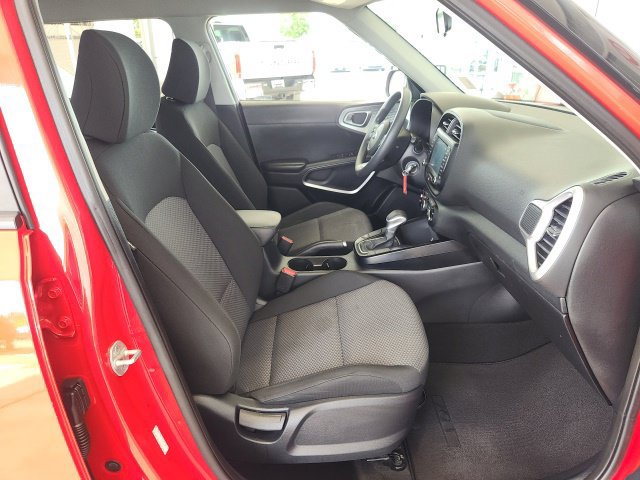 Used 2021 Kia Soul LX FWD image 23